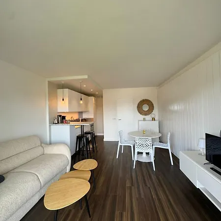 4 Personnes Du Golf Avec Vue