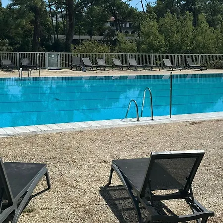 4 Personnes Du Golf Avec Vue *
